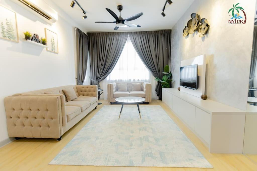 New Drawbridge Condo With Seaview And Pool 쿠알라트렝가누 외부 사진
