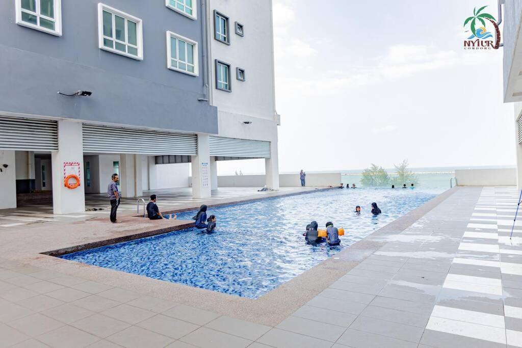 New Drawbridge Condo With Seaview And Pool 쿠알라트렝가누 외부 사진